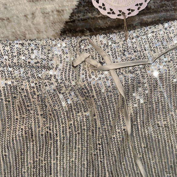 Never Worn - One Size High Rise Pull-On Sequin Pants! - Picture 5 of 5